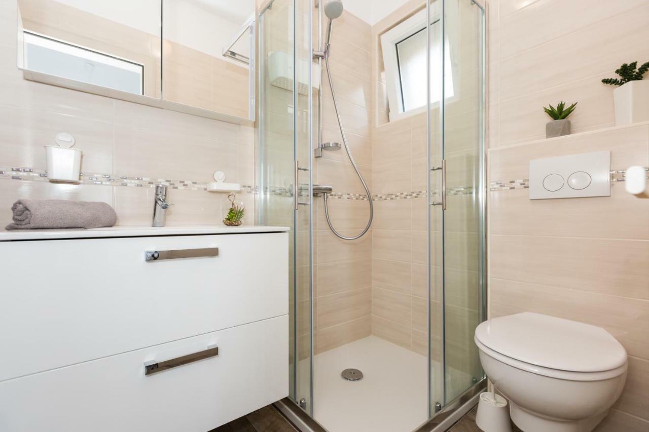 Villa Pergola-Apartment Toni Млини Екстериор снимка